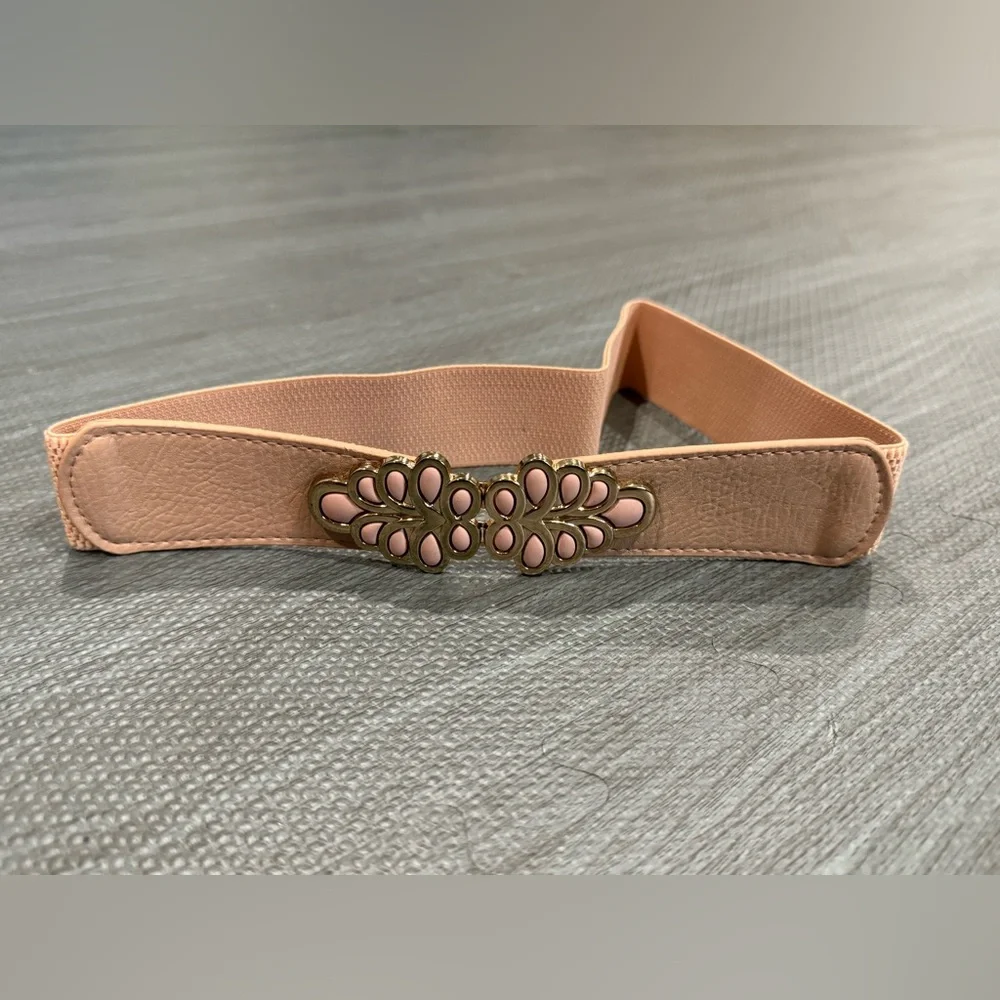 Women’s Leaf Shaped Interlocking Buckle Stretch Cinch Belt, Pink